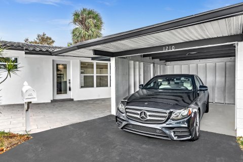 Casa en venta en Deerfield Beach, Florida, 3 dormitorios, 139.63 m2 № 1002630 - foto 6
