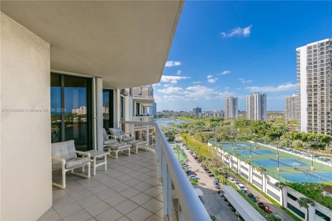 Condo in Aventura, Florida, 2 bedrooms  № 1413538 - photo 24