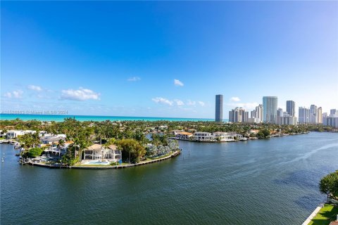 Condo in Aventura, Florida, 2 bedrooms  № 1413538 - photo 1