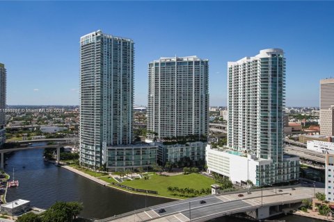 Condominio en venta en Miami, Florida, 2 dormitorios, 124.49 m2 № 1413535 - foto 30