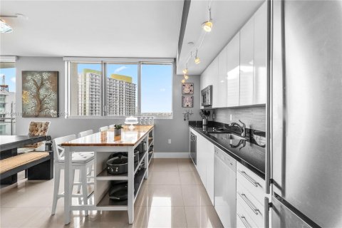 Condominio en venta en Miami, Florida, 2 dormitorios, 124.49 m2 № 1413535 - foto 8