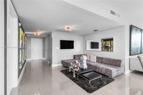 Condominio en venta en Miami, Florida, 2 dormitorios, 124.49 m2 № 1413535 - foto 9