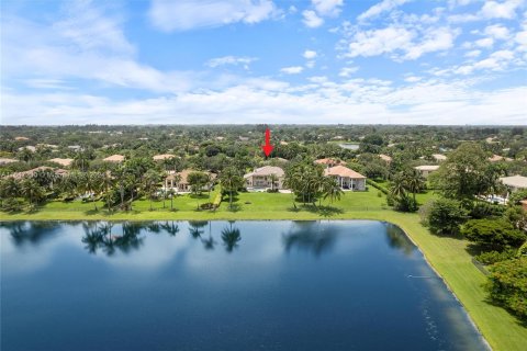 Villa ou maison à vendre à Davie, Floride: 5 chambres, 464.14 m2 № 1333358 - photo 17