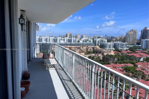 Condo in Aventura, Florida, 3 bedrooms  № 1362450 - photo 2