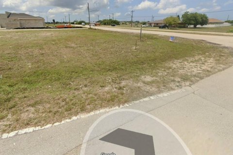 Propiedad comercial en venta en Cape Coral, Florida № 1394224 - foto 2