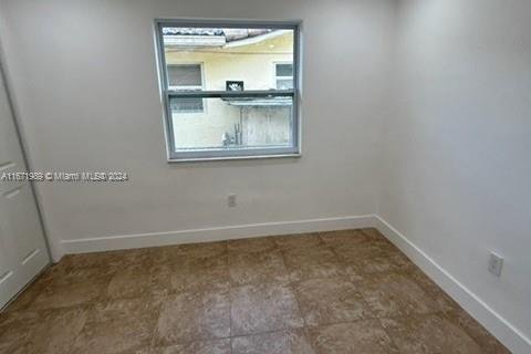 House in Miami, Florida 3 bedrooms, 211.07 sq.m. № 1394225 - photo 12