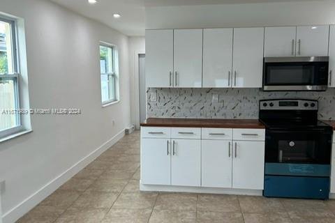 House in Miami, Florida 3 bedrooms, 211.07 sq.m. № 1394225 - photo 24