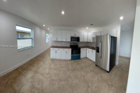 House in Miami, Florida 3 bedrooms, 211.07 sq.m. № 1394225 - photo 26