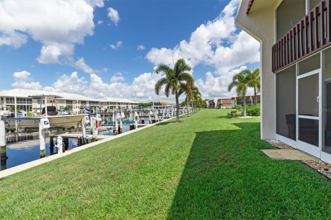 Copropriété à vendre à Punta Gorda, Floride: 2 chambres, 103.49 m2 № 1340372 - photo 16