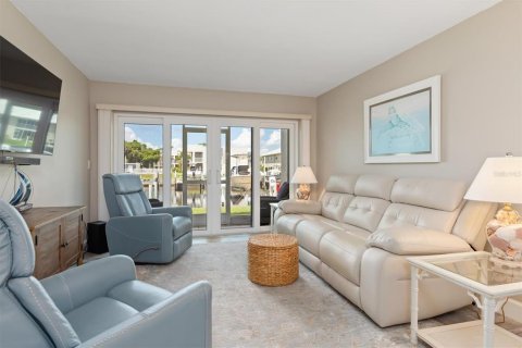 Condo in Punta Gorda, Florida, 2 bedrooms  № 1340372 - photo 5