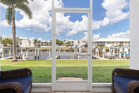 Copropriété à vendre à Punta Gorda, Floride: 2 chambres, 103.49 m2 № 1340372 - photo 15