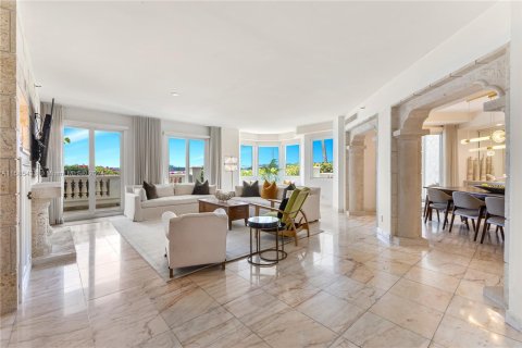 Condo in Miami Beach, Florida, 4 bedrooms  № 1176343 - photo 2