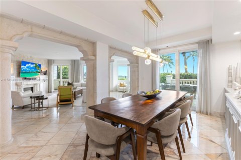 Condo in Miami Beach, Florida, 4 bedrooms  № 1176343 - photo 4