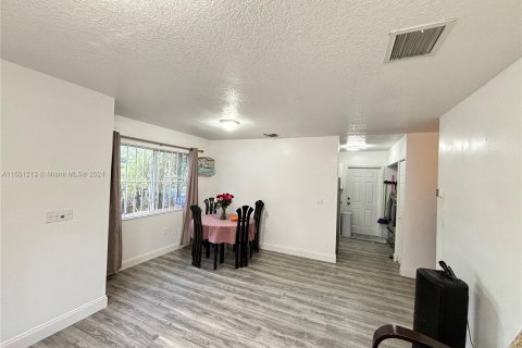 Casa en venta en Miami, Florida, 3 dormitorios, 86.77 m2 № 1333412 - foto 12