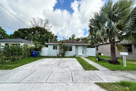 Villa ou maison à vendre à Miami, Floride: 3 chambres, 86.77 m2 № 1333412 - photo 11