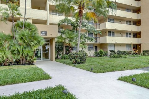 Condominio en venta en Lauderhill, Florida, 2 dormitorios, 102.19 m2 № 1236629 - foto 21