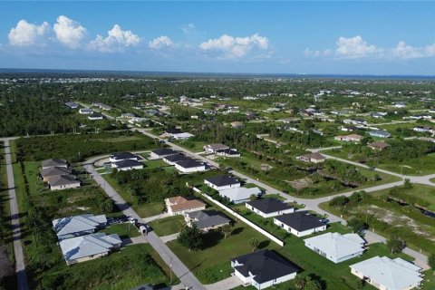 Immobilier commercial à vendre à Port Charlotte, Floride: 6 chambres, 221.11 m2 № 1322375 - photo 30