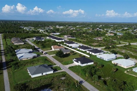 Immobilier commercial à vendre à Port Charlotte, Floride: 6 chambres, 221.11 m2 № 1322375 - photo 29