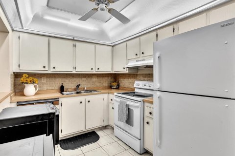 Condo in Coral Springs, Florida, 2 bedrooms  № 1216040 - photo 22