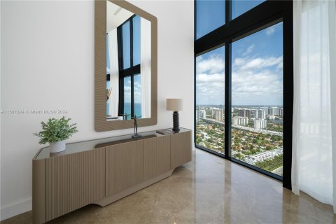 Condo in Sunny Isles Beach, Florida, 4 bedrooms  № 1117174 - photo 9