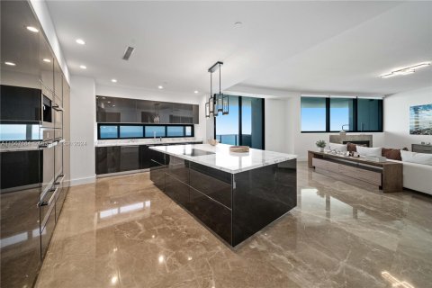 Condo in Sunny Isles Beach, Florida, 4 bedrooms  № 1117174 - photo 13