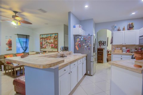 Villa ou maison à vendre à Kissimmee, Floride: 4 chambres, 207.82 m2 № 1280641 - photo 14