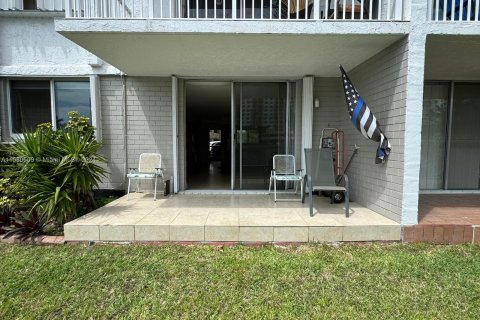 Купить кондоминиум в Норт-Майами-Бич, Флорида 1 спальня, 82.31м2, № 1155275 - фото 23
