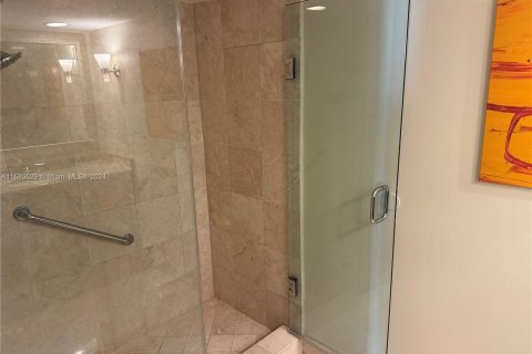 Condo in Fort Lauderdale, Florida, 1 bedroom  № 1155276 - photo 17