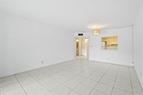 Copropriété à vendre à Pompano Beach, Floride: 1 chambre, 62.71 m2 № 1097852 - photo 19