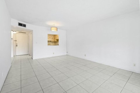 Copropriété à vendre à Pompano Beach, Floride: 1 chambre, 62.71 m2 № 1097852 - photo 18