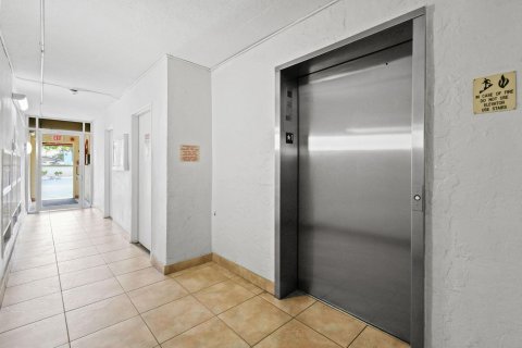 Copropriété à vendre à Pompano Beach, Floride: 1 chambre, 62.71 m2 № 1097852 - photo 6