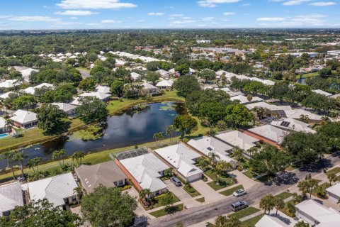 House in Palm Beach Gardens, Florida 3 bedrooms, 146.51 sq.m. № 1097889 - photo 6