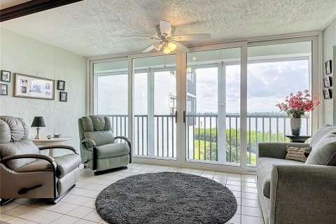 Condominio en venta en Cocoa Beach, Florida, 2 dormitorios, 153.29 m2 № 1392576 - foto 22