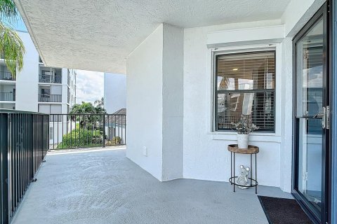 Condominio en venta en Cocoa Beach, Florida, 2 dormitorios, 153.29 m2 № 1392576 - foto 2