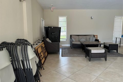 Condominio en venta en Davie, Florida, 1 dormitorio, 68.84 m2 № 747491 - foto 12