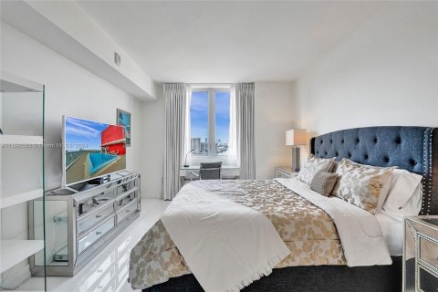 Copropriété à vendre à Hallandale Beach, Floride: 3 chambres, 161.37 m2 № 1184201 - photo 25