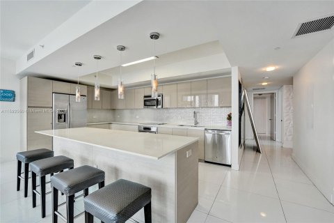 Copropriété à vendre à Hallandale Beach, Floride: 3 chambres, 161.37 m2 № 1184201 - photo 8