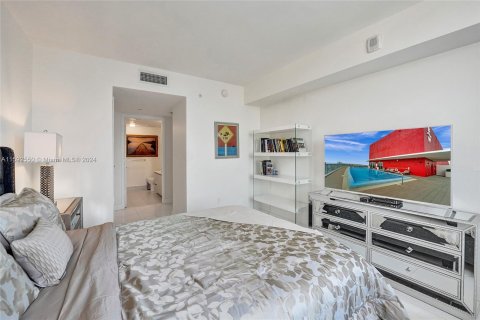 Copropriété à vendre à Hallandale Beach, Floride: 3 chambres, 161.37 m2 № 1184201 - photo 26