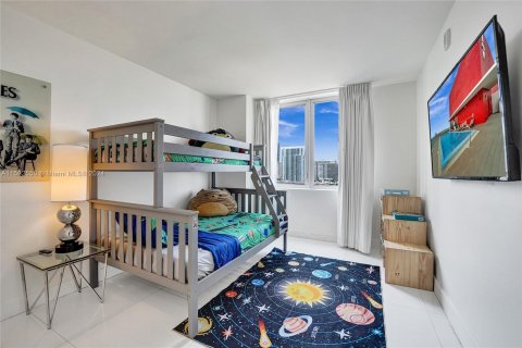 Copropriété à vendre à Hallandale Beach, Floride: 3 chambres, 161.37 m2 № 1184201 - photo 29