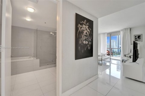 Copropriété à vendre à Hallandale Beach, Floride: 3 chambres, 161.37 m2 № 1184201 - photo 22