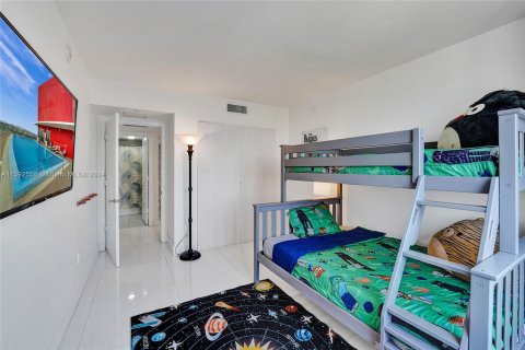 Copropriété à vendre à Hallandale Beach, Floride: 3 chambres, 161.37 m2 № 1184201 - photo 28