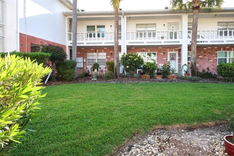 Condo in New Port Richey, Florida, 1 bedroom  № 1089939 - photo 2