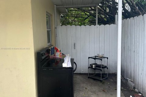 Casa en venta en Miami Gardens, Florida, 5 dormitorios № 908992 - foto 17