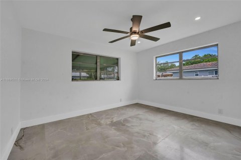 Casa en venta en Hollywood, Florida, 5 dormitorios, 259.75 m2 № 1386264 - foto 15