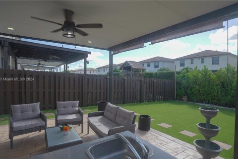 Townhouse in Homestead, Florida 3 bedrooms, 153.38 sq.m. № 1385786 - photo 28