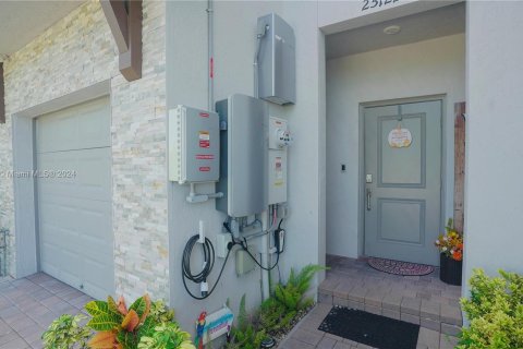 Townhouse in Homestead, Florida 3 bedrooms, 153.38 sq.m. № 1385786 - photo 4