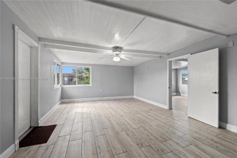 Villa ou maison à vendre à Pembroke Pines, Floride: 3 chambres, 141.86 m2 № 1386216 - photo 16