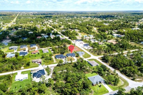 Villa ou maison à vendre à Lehigh Acres, Floride: 3 chambres, 171.22 m2 № 1375927 - photo 2