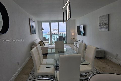 Copropriété à louer à Sunny Isles Beach, Floride: 2 chambres, 139.82 m2 № 889830 - photo 9