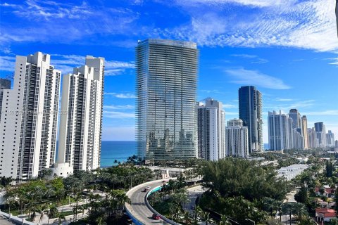 Copropriété à louer à Sunny Isles Beach, Floride: 2 chambres, 139.82 m2 № 889830 - photo 4